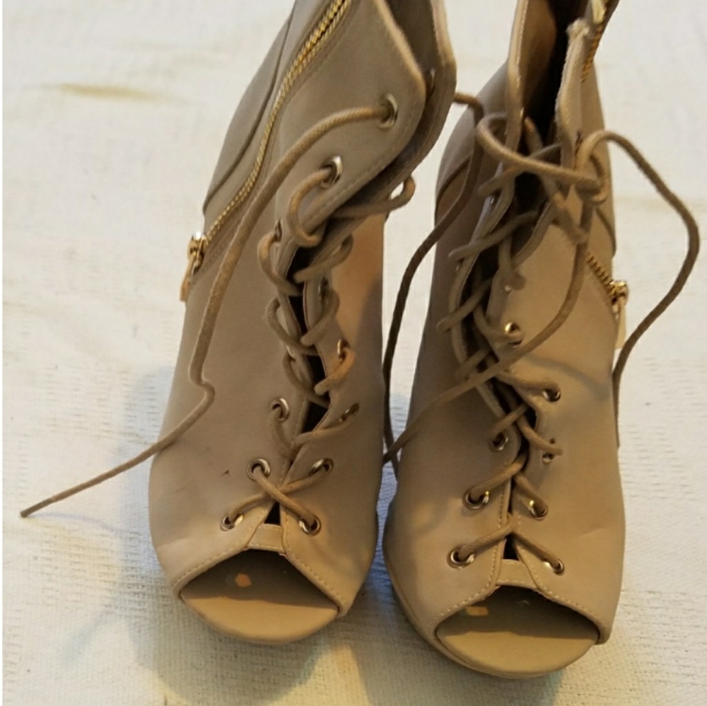 Tan lace front wedges